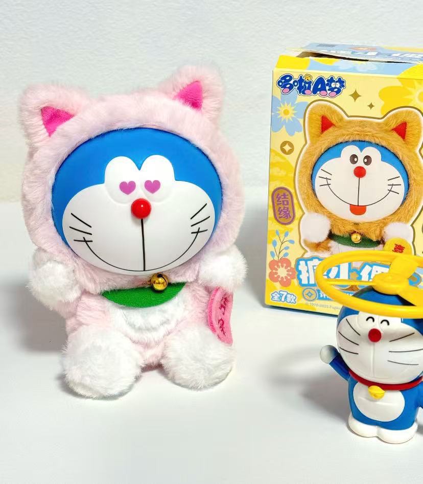 ตุ๊กตาโดเรม่อนกวัก ลิขสิทธิ์แท้ ได้ 1ตัว - Doraemon Doll V1 Wishing Lucky Cat Series by LDCX