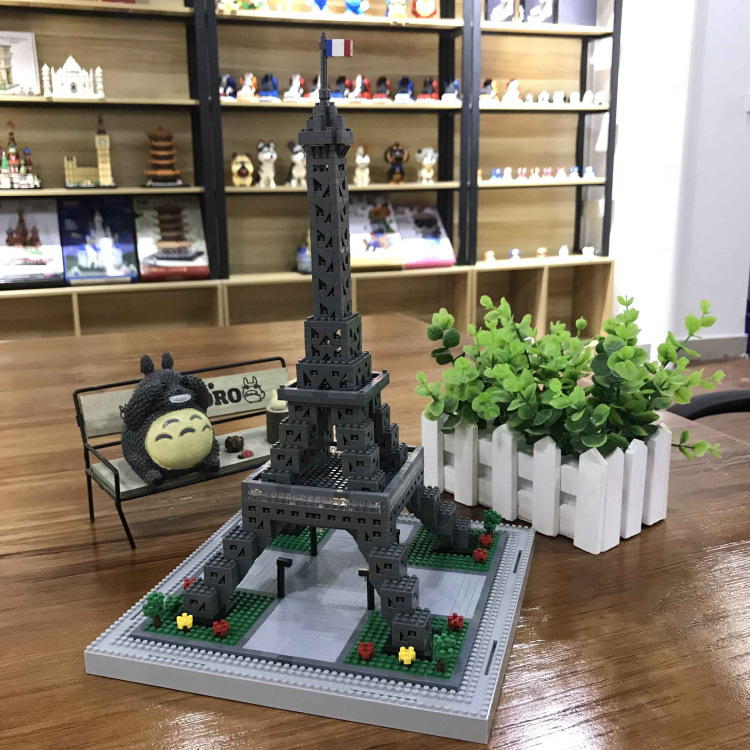 Balody 16077 Eiffel Tower 1600pcs