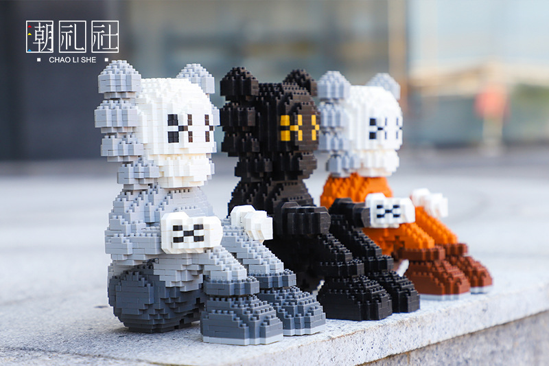 Chao Li She 38029-38034 Kaws