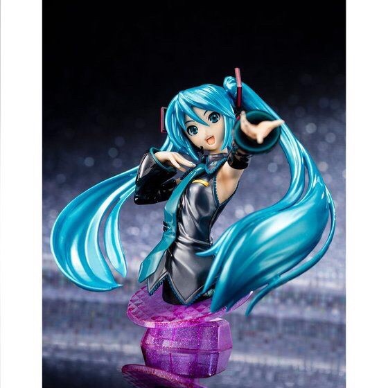 PRE-ORDER : Figure-rise Bust Hatsune Miku (Limited Color)