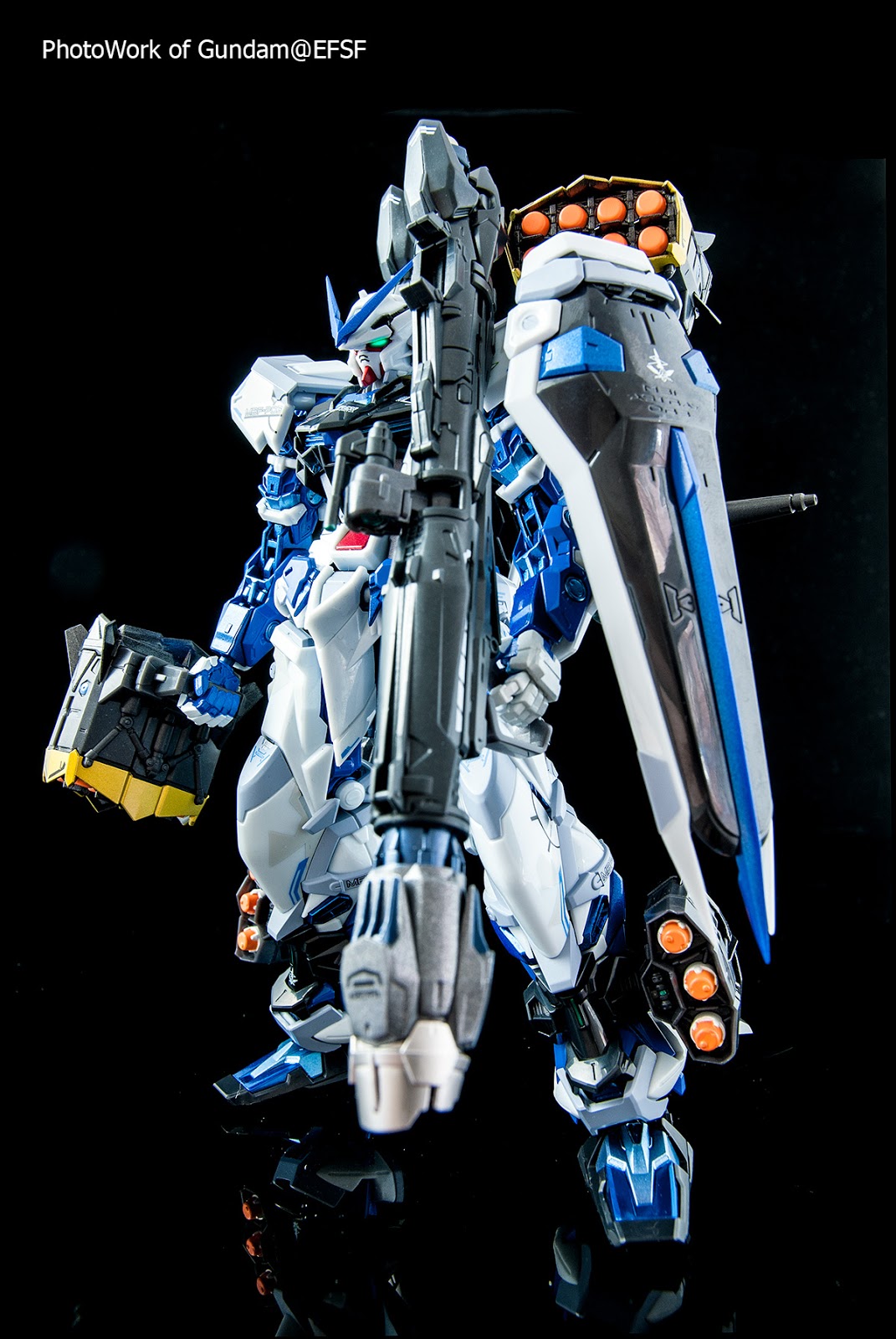 METAL BUILD Gundam Astray Blue Frame (Full Weapon Set) by Bandai