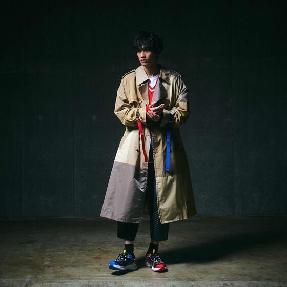 PRE-ORDER : Kamen Rider Build Trench Coat -PIECE/PEACE- | HENSHIN by KAMEN RIDER