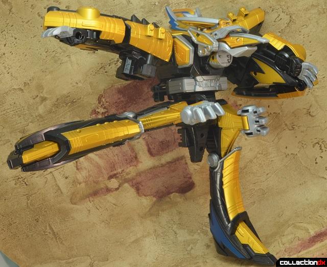 Zyuden Sentai Kyoryuger DX Pteraiden-oh by Bandai