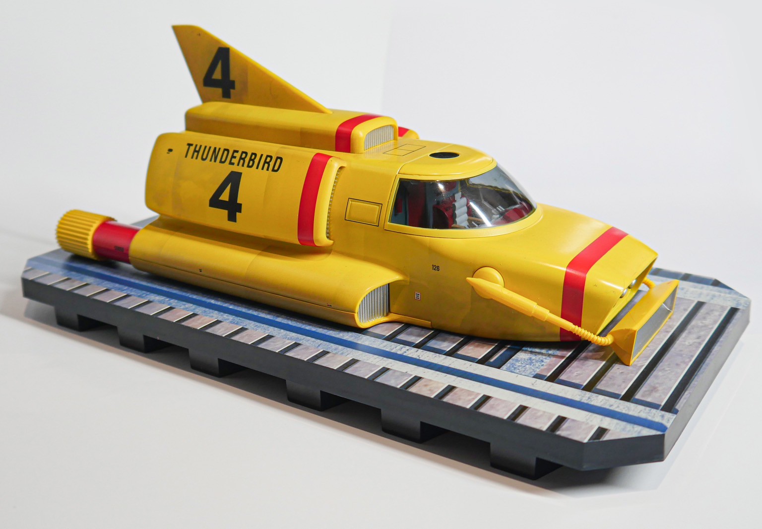 Pre-order : Thunderbirds: Thunderbird 4 Die-Cast Plastic Model by Bellfine