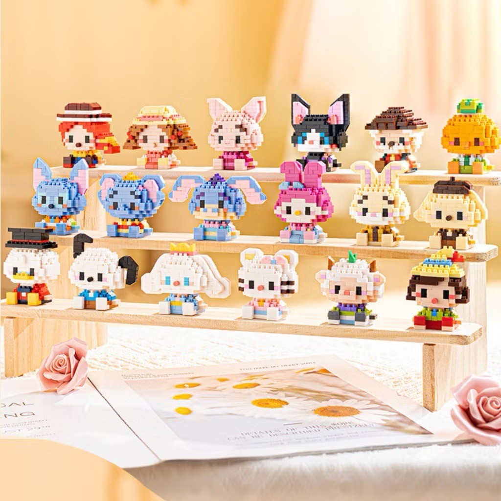 M 53-82 Hit Sanrio & Disney Funny Park