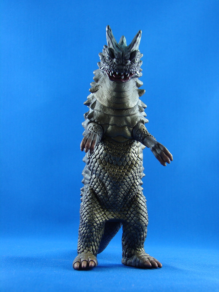 Ultra Monster Series - Ultraman No.22 Bemular (matte, dark brown, gold, green) 7” by Bandai