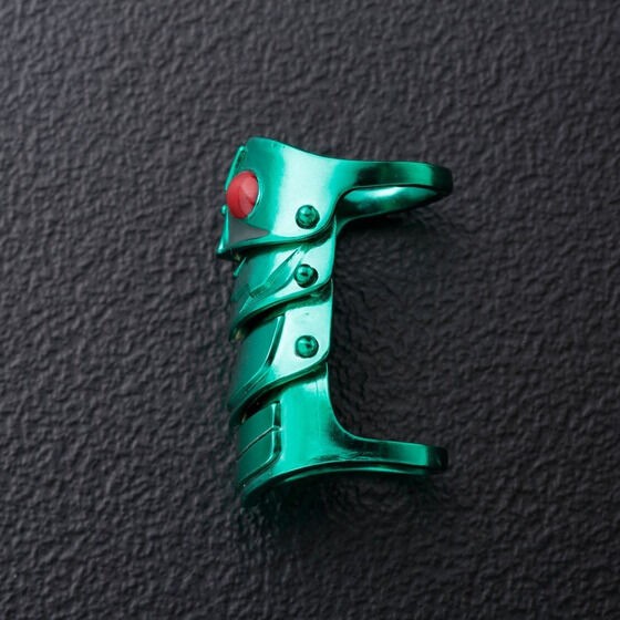 PRE-ORDER : Kamen Rider 1 x BEYOND COOL Armor Ring