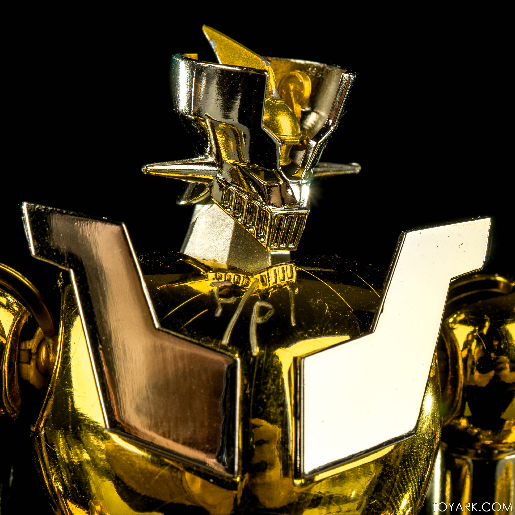 Super Robot Chogokin Shin Mazinger Z Gold Ver. Tamashii Nations 10th Anniversary World Tour Exclusive by Bandai