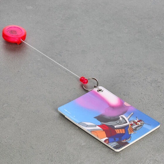 PRE-ORDER : Mobile Suit Gundam Extendable Pass Case