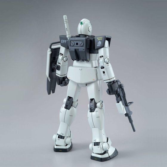 PRE-ORDER : MG 1/100 RGM-79 GM (WHITE DINGOS COLOR) PLASTIC MODEL