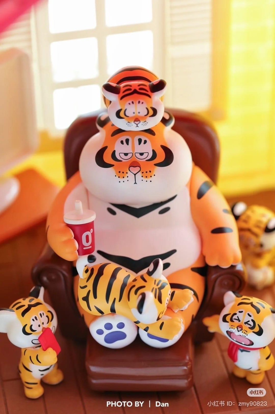 โมเดลได้ 1 ตัว | Panghu I,m Not Fat Tiger - Father & Stubborn Son Series by Funism