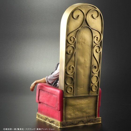 PRE-ORDER : One Piece Archive Collection Dracule Mihawk Ver.B