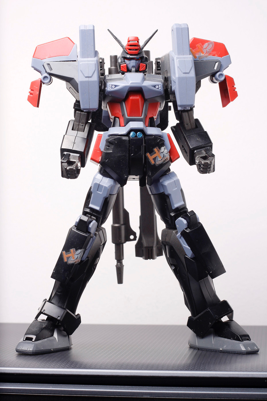 1/100 LH-GAT-X103 Hail Buster Gundam by Bandai