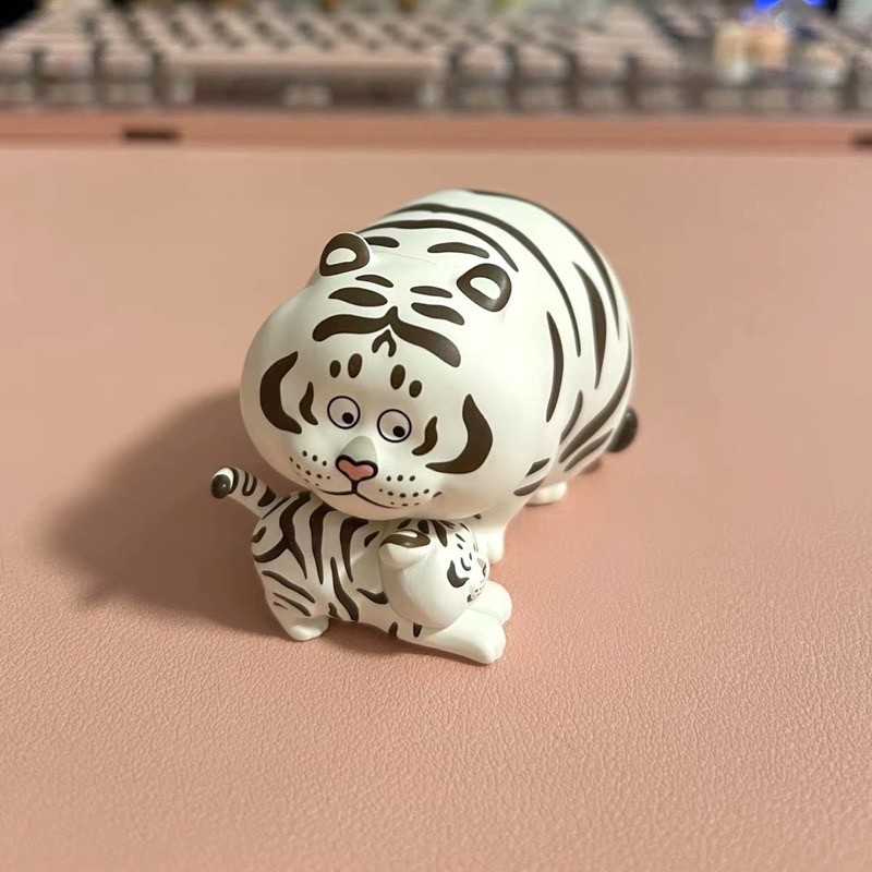 Fat Tiger Panghu & Baby Series 2 Don’t Go Home Play Outside by 52Toys (Set of 6+1secret)