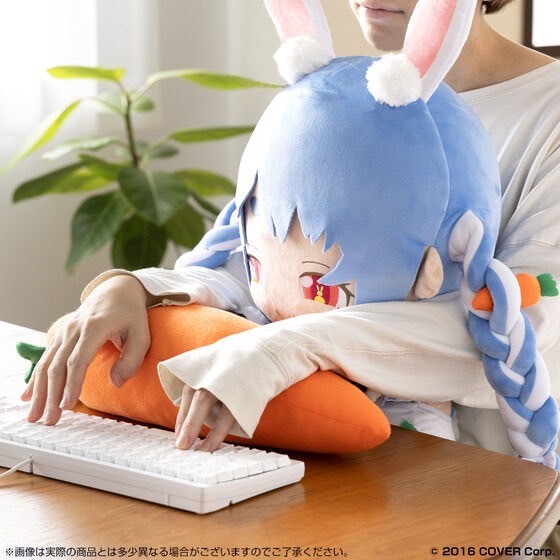 PRE-ORDER : ZenJinRui UsagiKa Keikaku Pekora Usada PC Cushion