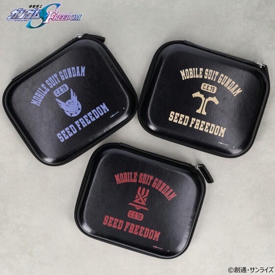 PRE-ORDER : Mobile Suit Gundam SEED FREEDOM College Design Item Hard Shell Case (3 types)