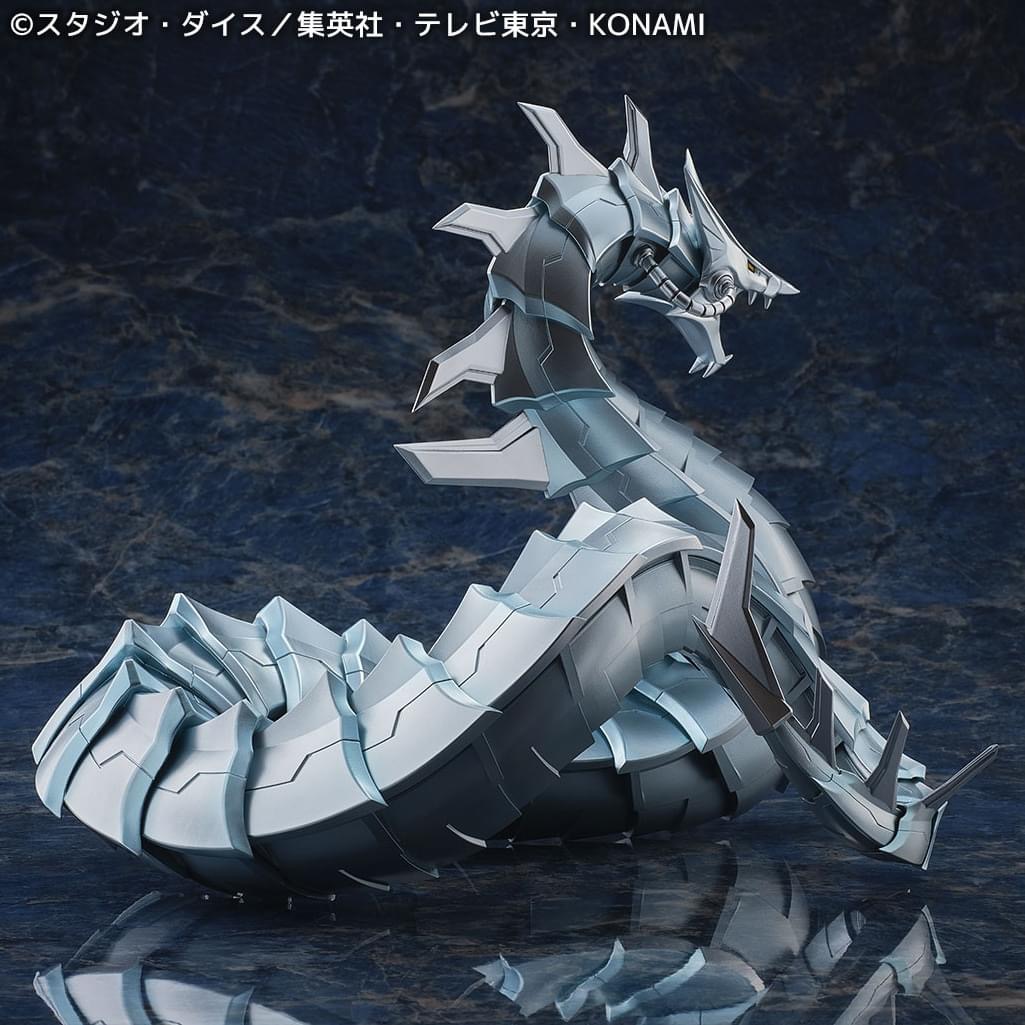 Pre-order : Cyber Dragon Painted Finished Big Size Figure (Yu-Gi-Oh! GX) by Kaiyodo