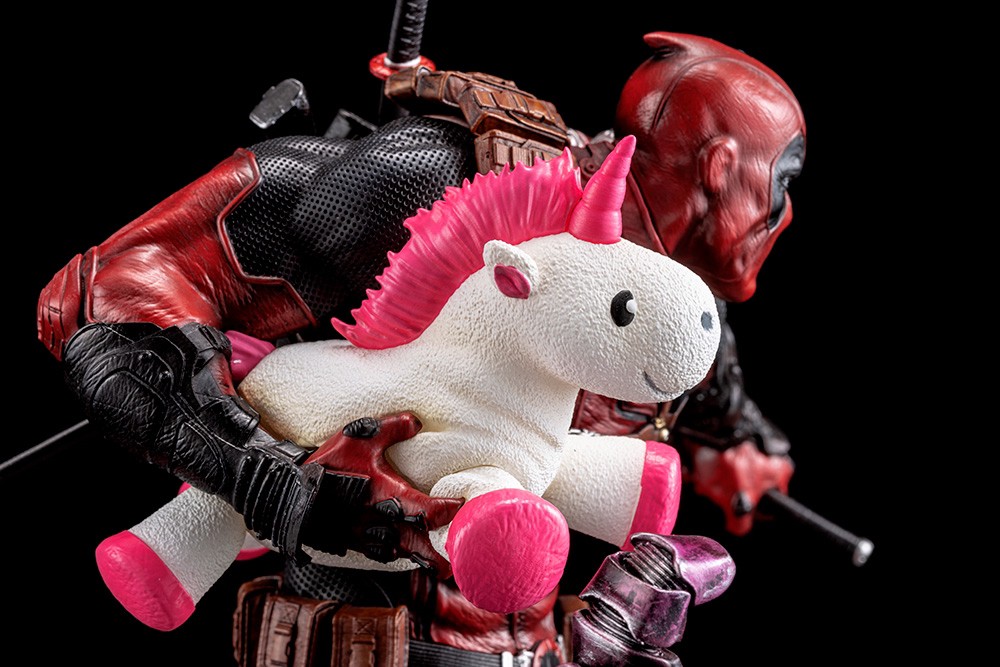 Pre-order : DEADPOOL FINE ART STATUE SIGNATURE SERIES -Featuring the Kucharek Brothers-
