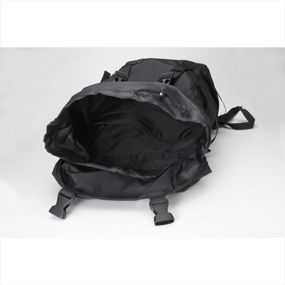 PRE-ORDER : Mobile Suit Gundam Backpack with Charm RX-78-2 Gundam