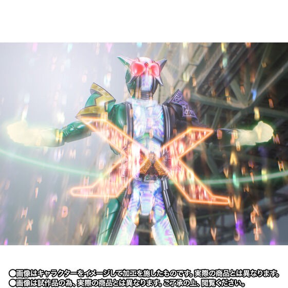 PRE-ORDER : S.H.Figuarts (Shinkoccou Seihou) Kamen Rider W CyclonJokerXtreme