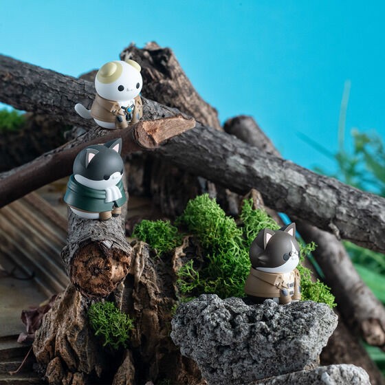 PRE-ORDER : MEGA CAT PROJECT Attack on Titan Nyanko Survey Corps Gathering Nyan! Set [Limited Benefits: Special Cat Can Mascot]