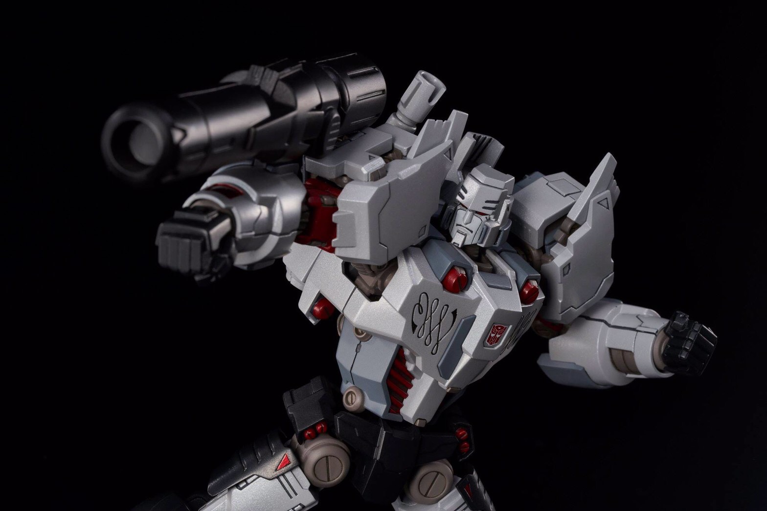 Pre-order : Plastic Model Kit: (Furai Model) Megatron IDW (Autobot ver.) by SEN-TI-NEL