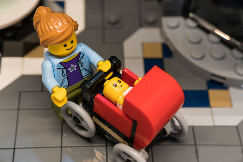 Lepin 15019 Assembly Square