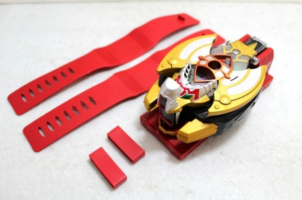 Masked Rider Kiva DX Tatsulot by Bandai