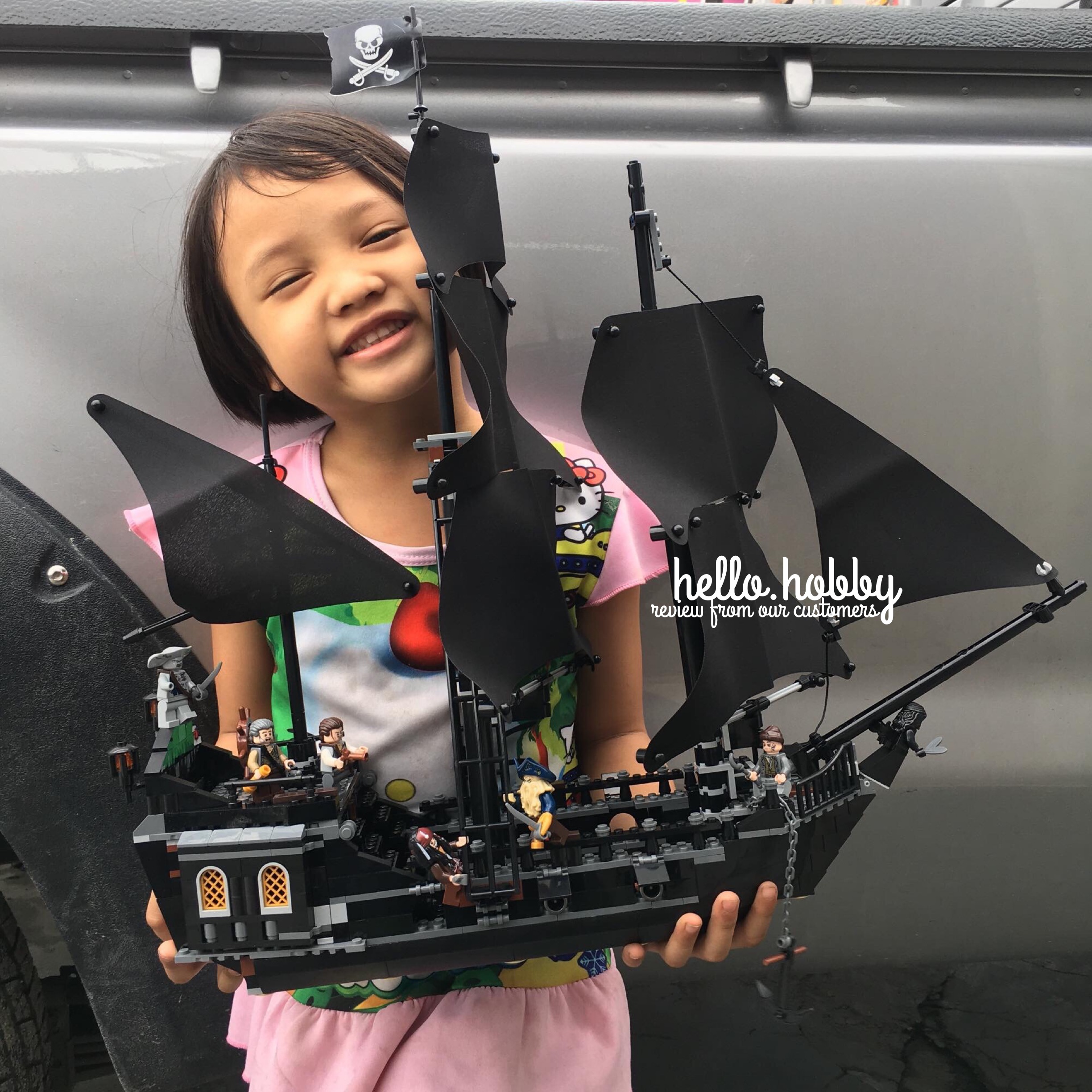 SY 1198 Pirates of the Carribbeans The Black Pearl