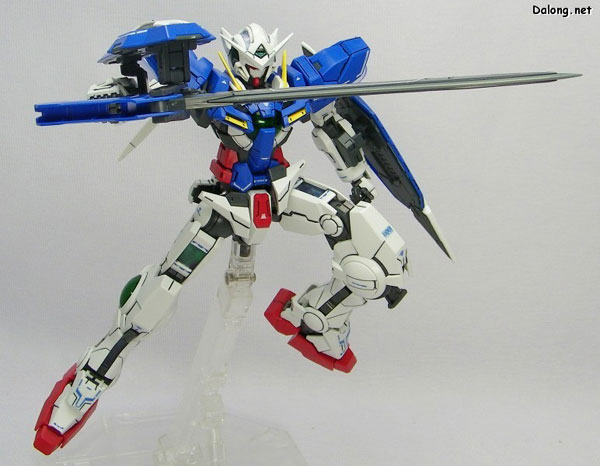 MG 1/100 GN-001 Gundam Exia by Bandai