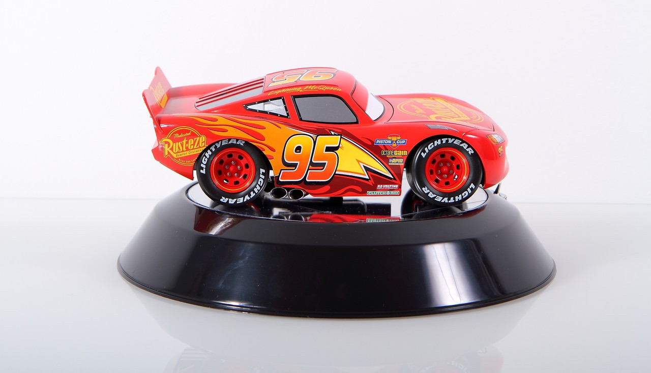 CHOGOKIN - Cars - Lightning McQueen by Bandai