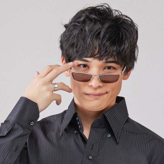 PRE-ORDER : Kamen Rider Gavv Kamen Rider Valen/Hanto Karakida Sunglasses