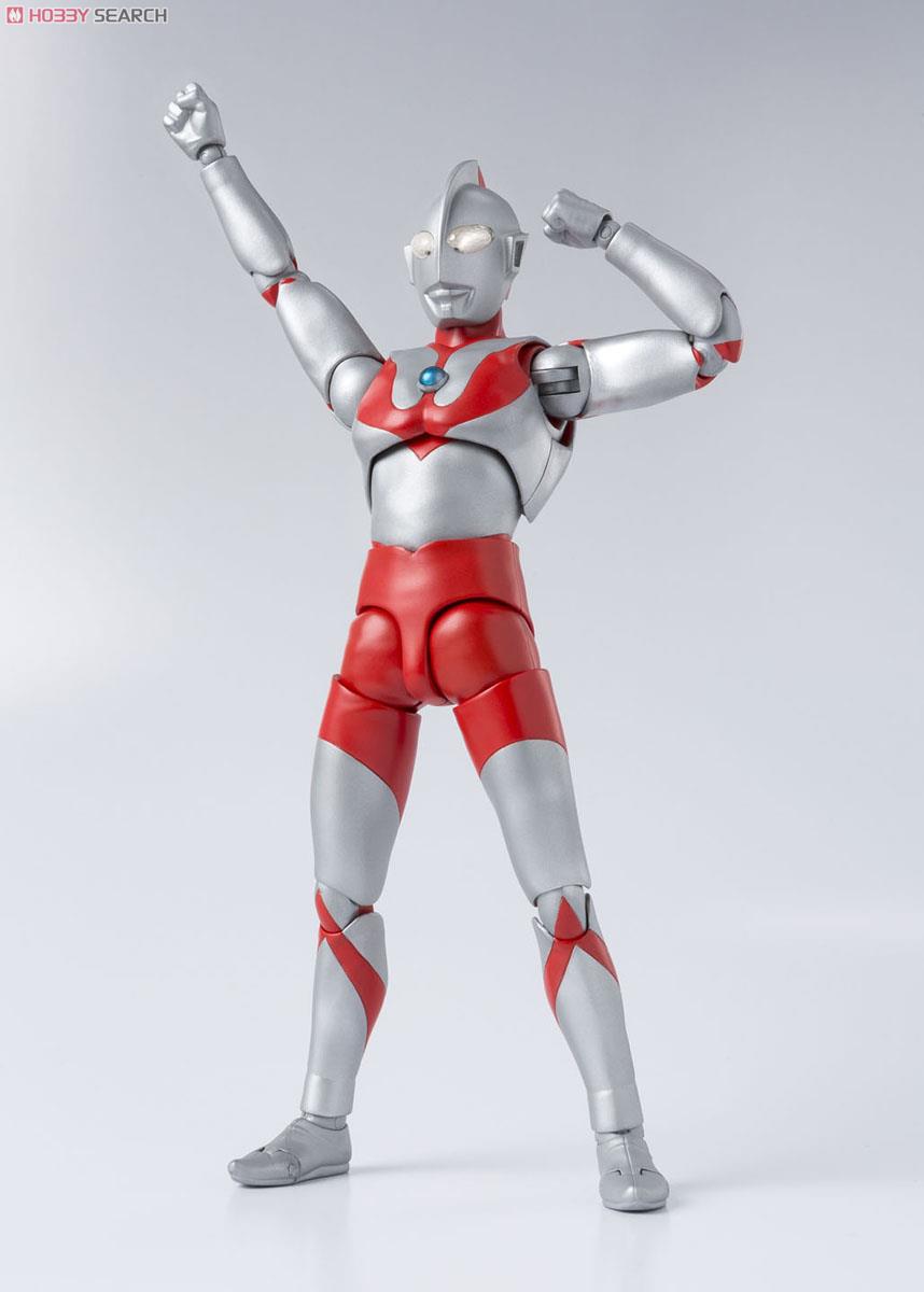 S.H.Figuartst Ultraman by Bandai