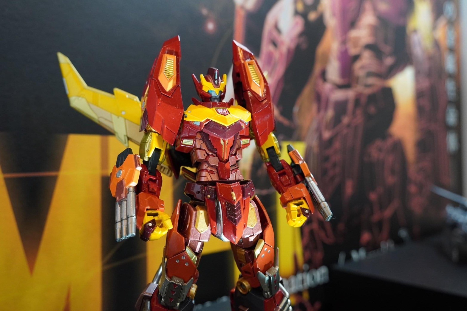 Pre-order : Transformers T-Spark Adamas Machina AMT-01 Rodimus by Takara Tomy