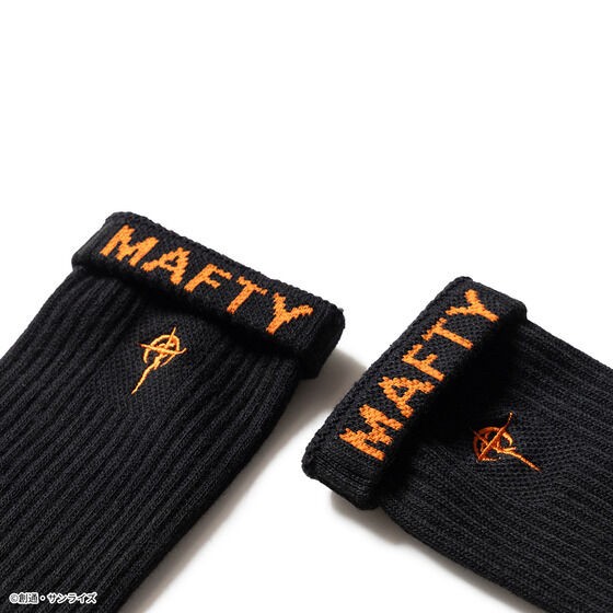 PRE-ORDER : STRICT-G "Mobile Suit Gundam" Basic Socks 3P Set
