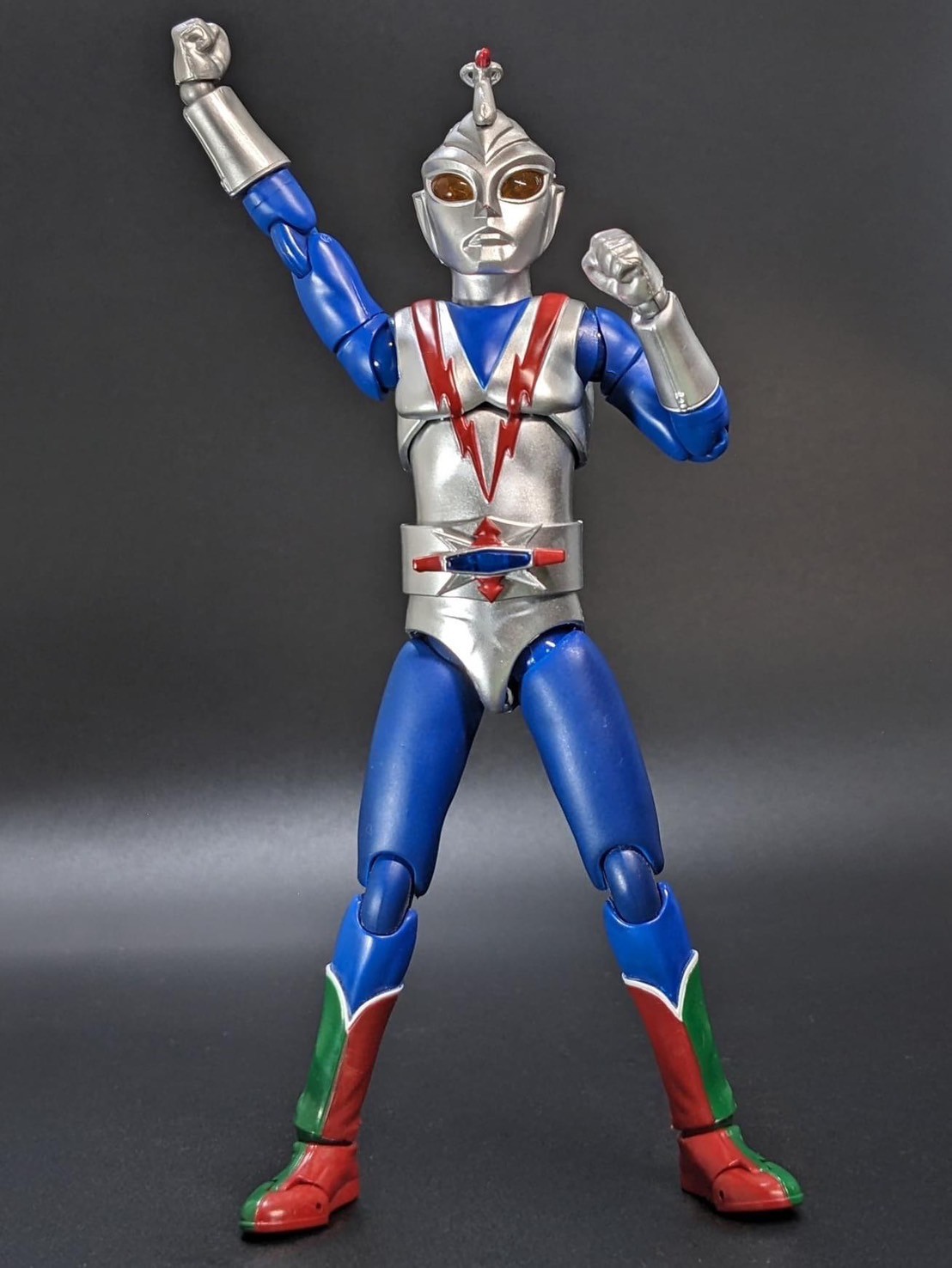 Pre-order : HAF Zone Fighter Ver.2 by Evolution Toy