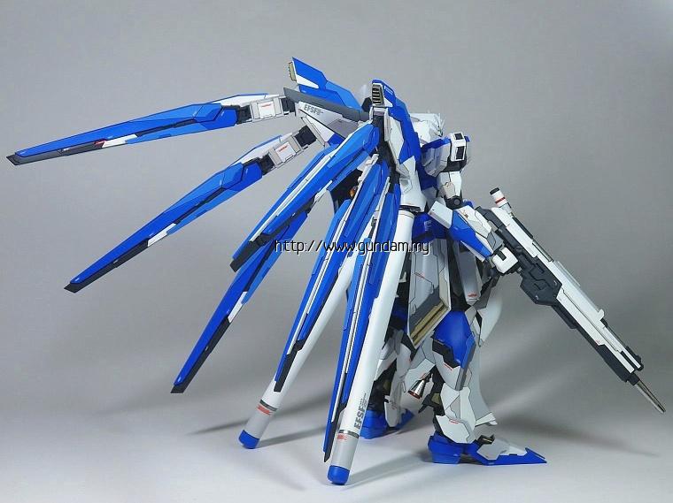 MG 1/100 RX-93-2 Hi-v Gundam by Bandai