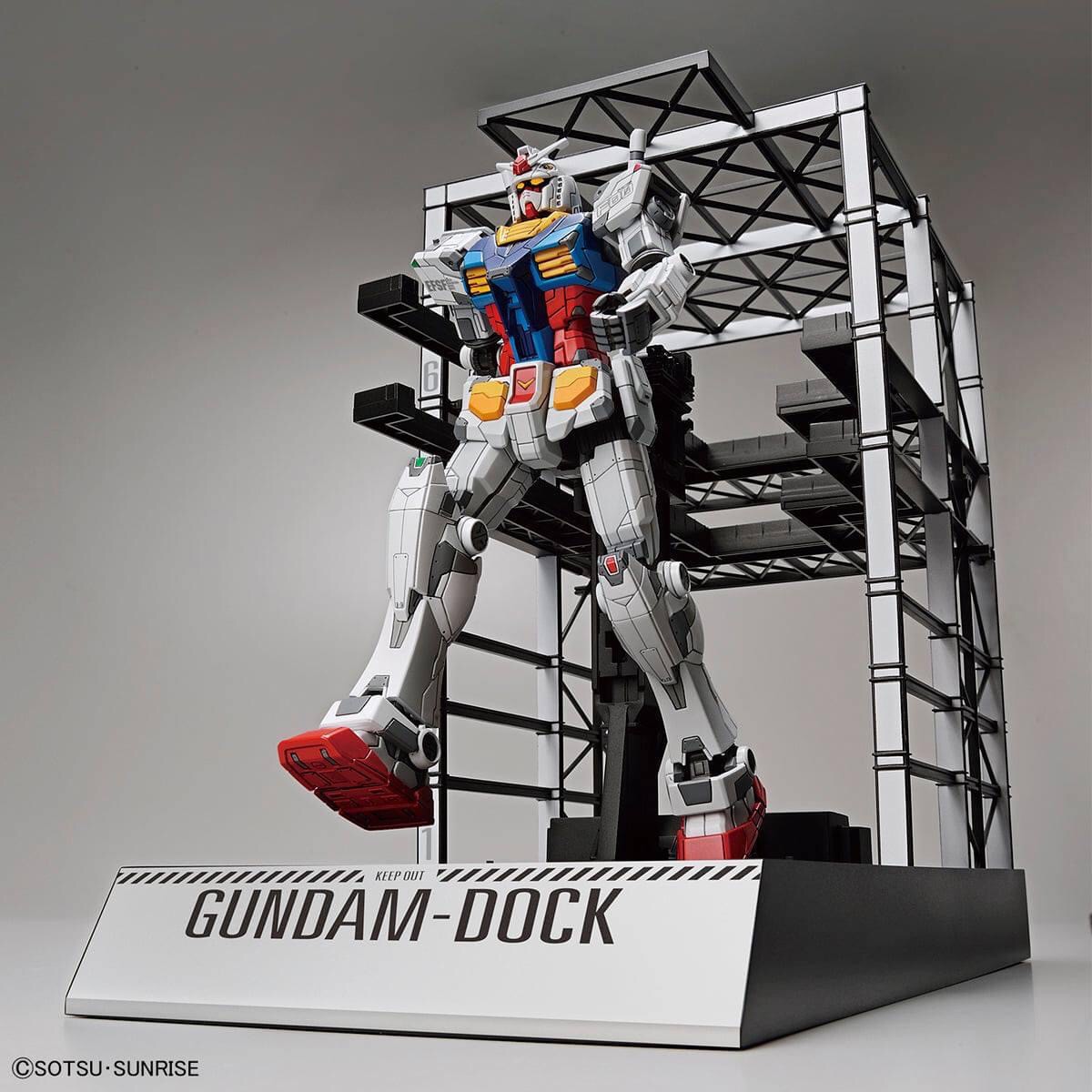 GUNDAM FACTORY YOKOHAMA 1/144 RX-78F00 Gundam & G-Dock Plastic Model by Premium Bandai