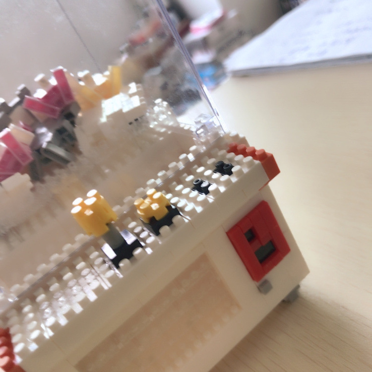 ZRK 7804 Mini Toy Machine Doll 596pcs