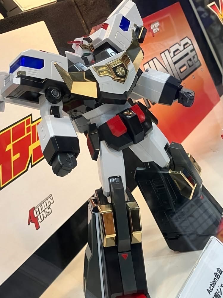 Pre-order : Action Gokin The Brave Police J-Decker by Action Toys