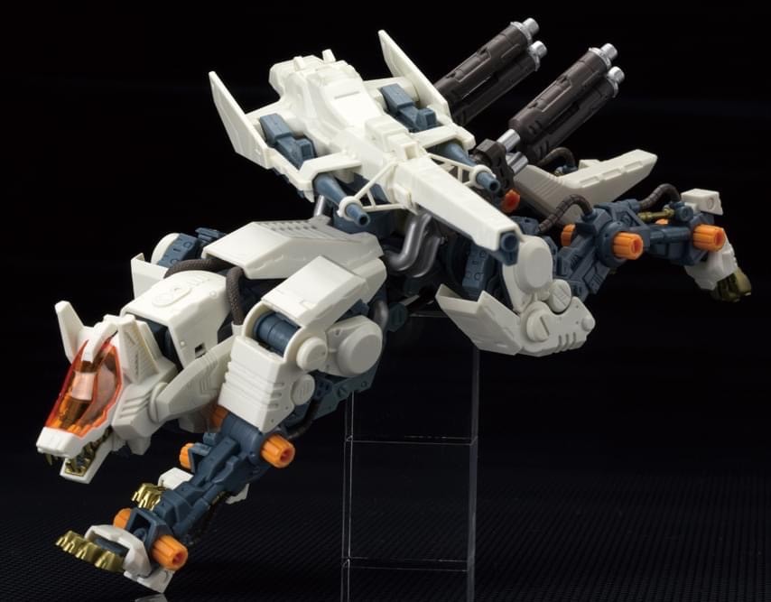Pre-order : 1/72 Zoids: RZ-009 Command Wolf AC & LC Marking Plus Ver. Plastic Model Kit by Kotobukiya