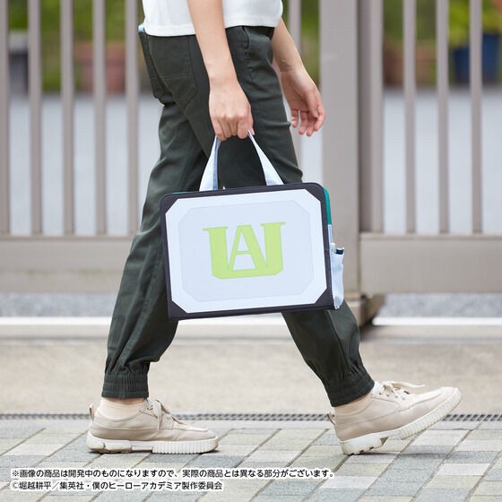 PRE-ORDER : My Hero Academia Carrying Case (2 types in total)