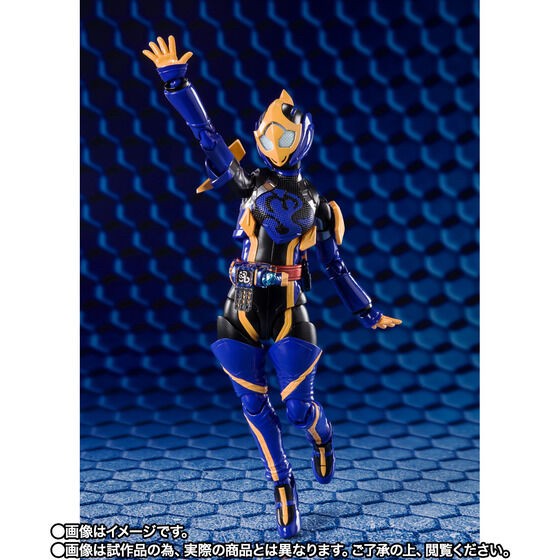 PRE-ORDER : S.H.Figuarts Kamen Rider JEANNE COBRA GENOME & LOVEKOV KUJAKU GENOME