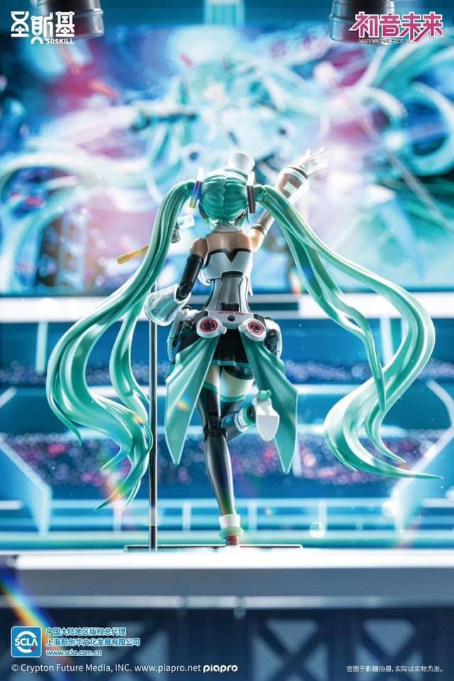 Pre-order : 1/12 Hatsune Miku Singing the Future Vocaloid + Stage Set Plastic Model Kit by SOSKILL x YOLOPARK