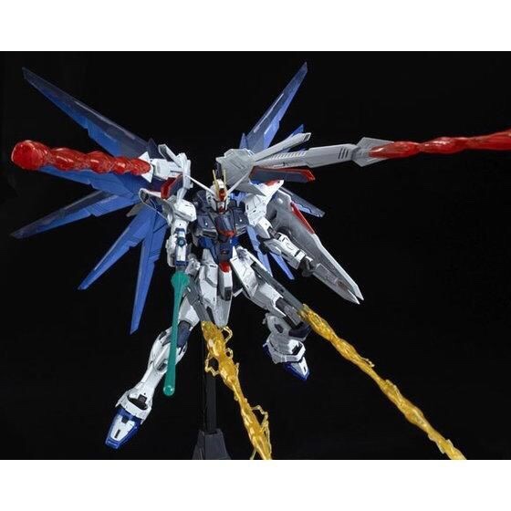 PRE-ORDER : MG 1/100 FREEDOM GUNDAM VER 2.0 (FULL BURST MODE SPECIAL COATING VER) PLASTIC MODEL