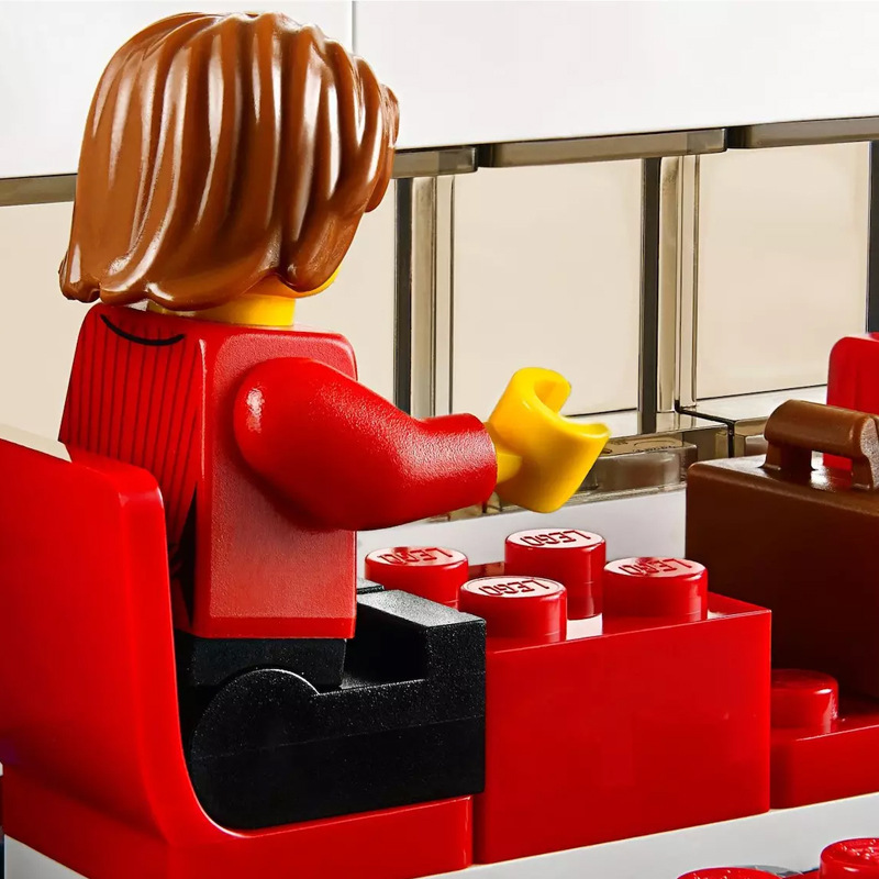 Lepin 02010 High-Speed Passenger Train 659pcs