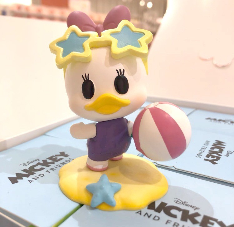 Disney - Mickey And Friend Beach By Herocross (Set of 9)