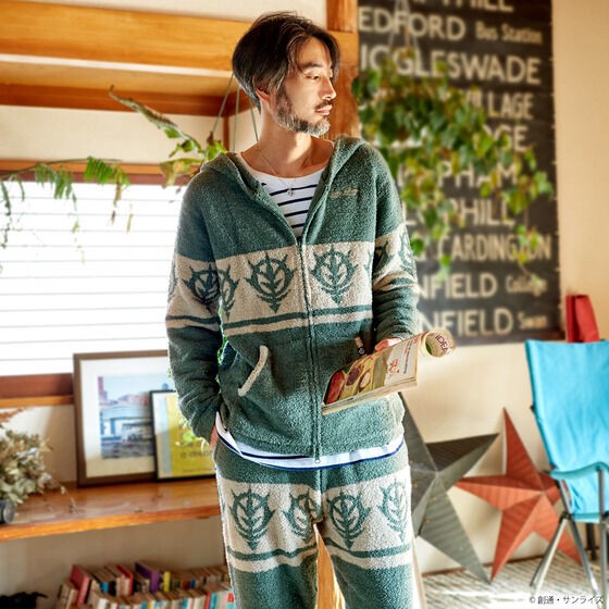 PRE-ORDER : STRICT-G "Mobile Suit Gundam" Mokomoko Room Wear Zip Parka