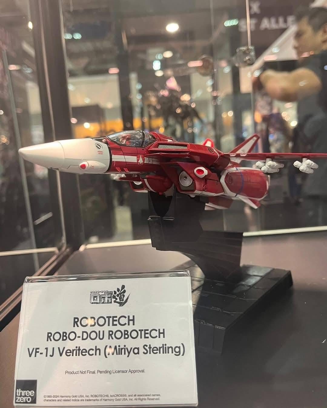 Pre-order : ROBOTECH ROBO-DOU ROBOTECH VF-1J Veritech (Miriya Sterling) by Threezero