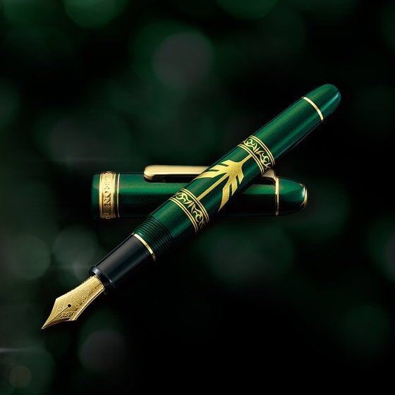 PRE-ORDER : Mobile Suit Gundam Zabi family Warrant Fountain Pen - SPECIAL EDITION